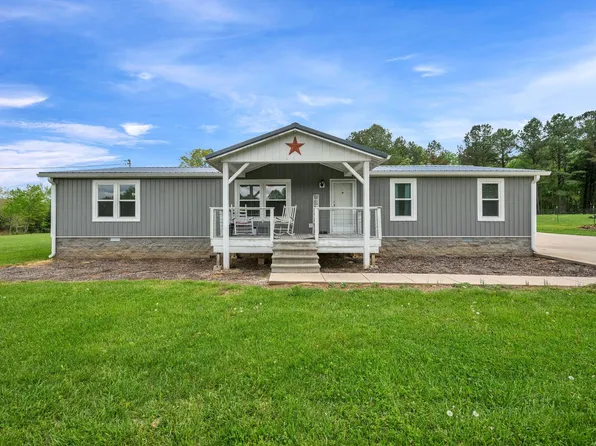 1049 Caps Rdg, Dickson, TN 37055