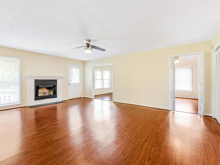 6837 Woodmark Dr — Photo 8