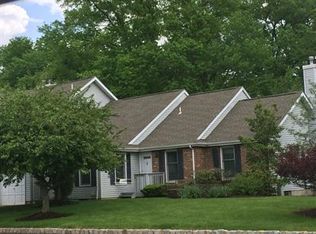 68 Arthurs Ct, Berkeley Heights, NJ 07922