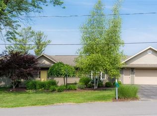 5205 Dunhill Rd, Fayetteville, NY 13066