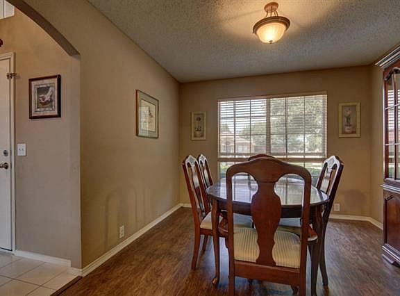 4th image of 312 Ashley Oak Ln