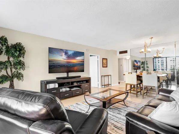 500 Three Islands Blvd APT 320, Hallandale Beach, FL 33009