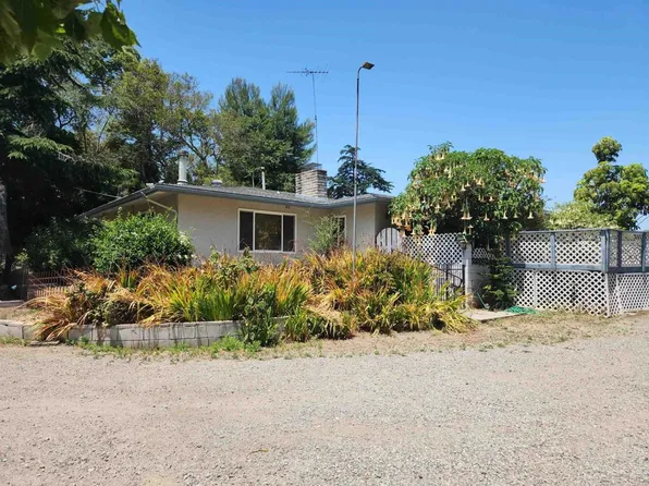 1420 Calavo Dr, Escondido, CA 92026