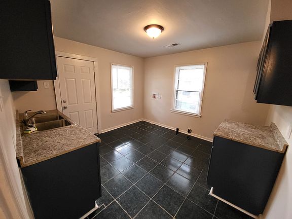 5th image of 2699 Dunn Ave #1