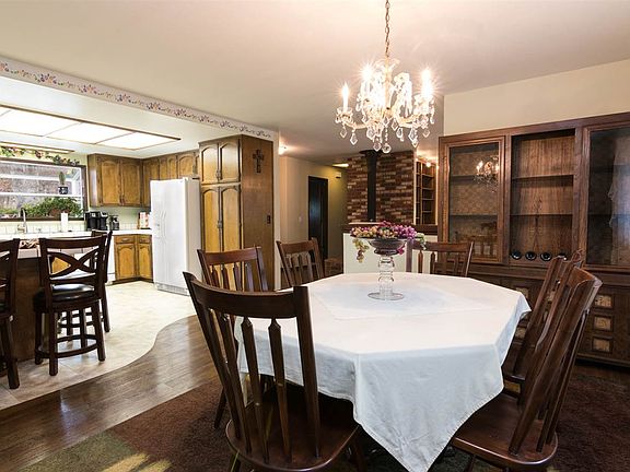 4th image of 4330 Saint Rose Way