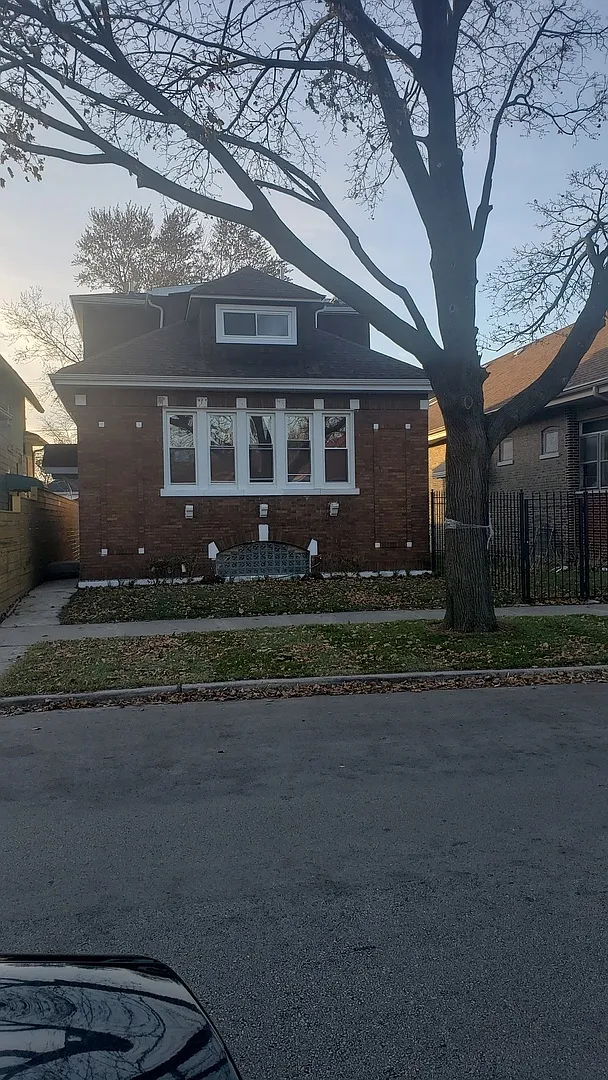 8138 S Kimbark Ave photo 1