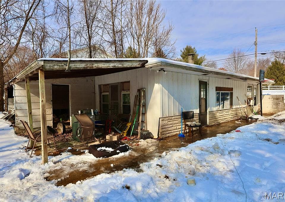 2nd image of 9310 Richfield Rd