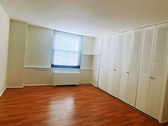 5th image of 5701 N Sheridan Rd APT 11A
