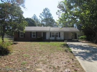 5947 Spinner Rd, Hope Mills, NC 28348