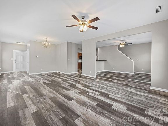 4th image of 741 Nannyberry Ln