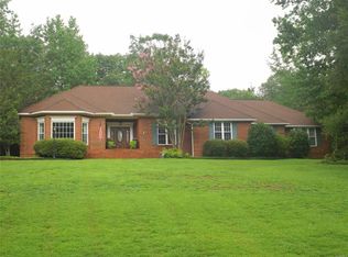 1095 Arrowhead Dr, Prattville, AL 36067