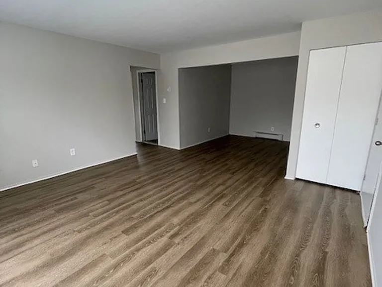 333 Marshall Apartments — Photo 36