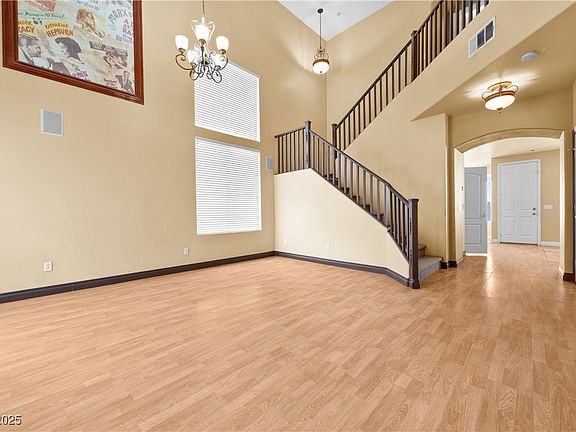4th image of 6088 Gulf Island Ave