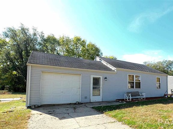 2nd image of 1542 E Court St