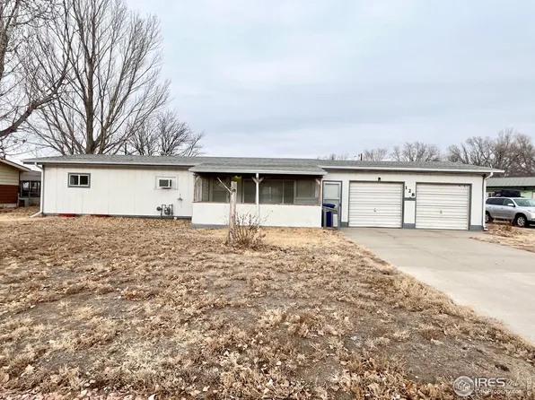 128 Spruce St, Log Lane Village, CO 80705