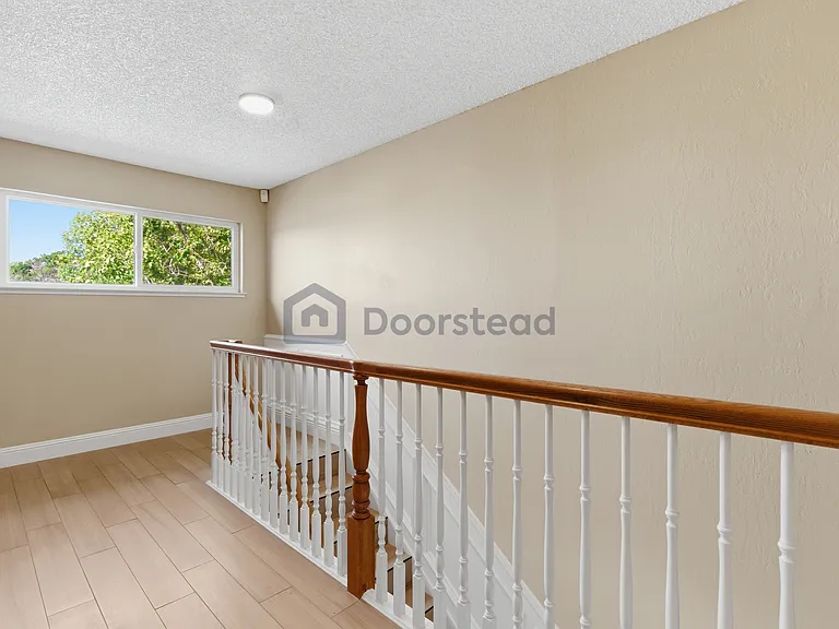 145 Shoreline Dr — Photo 14
