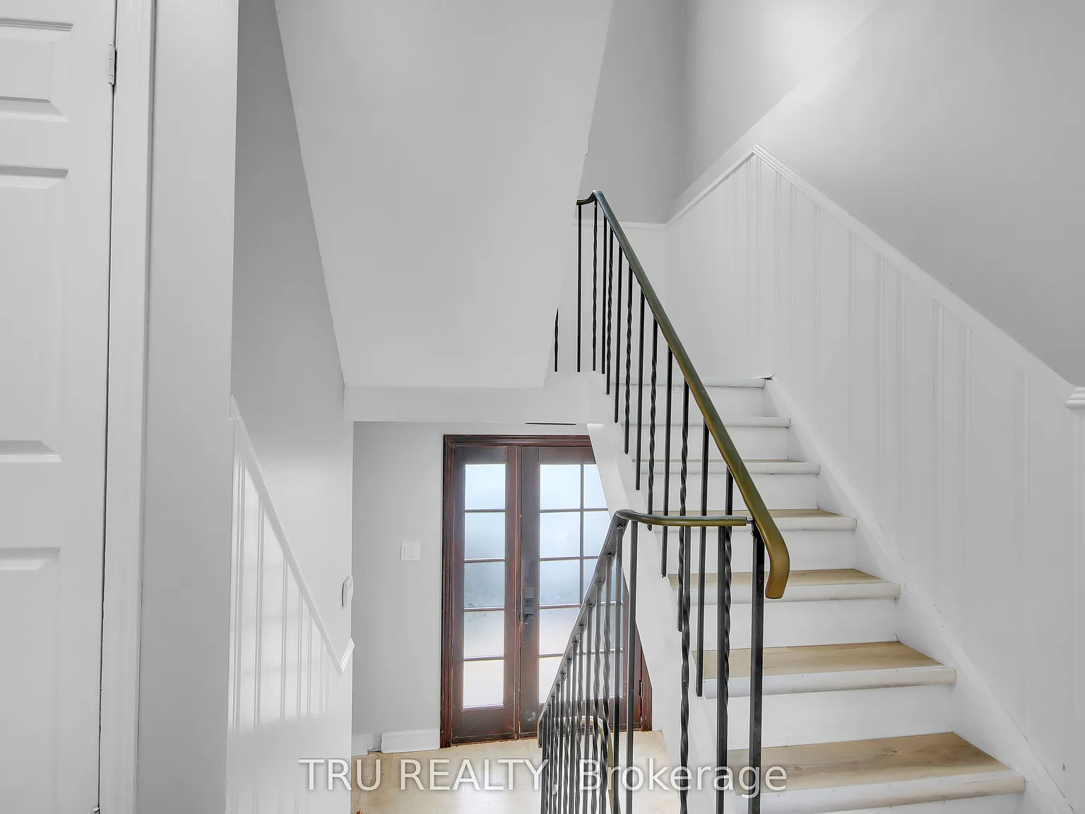 3 bed, $2,995 — Photo 4