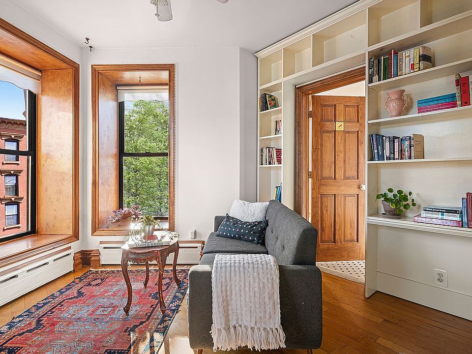 1st image of 378 6th Ave APT 3A