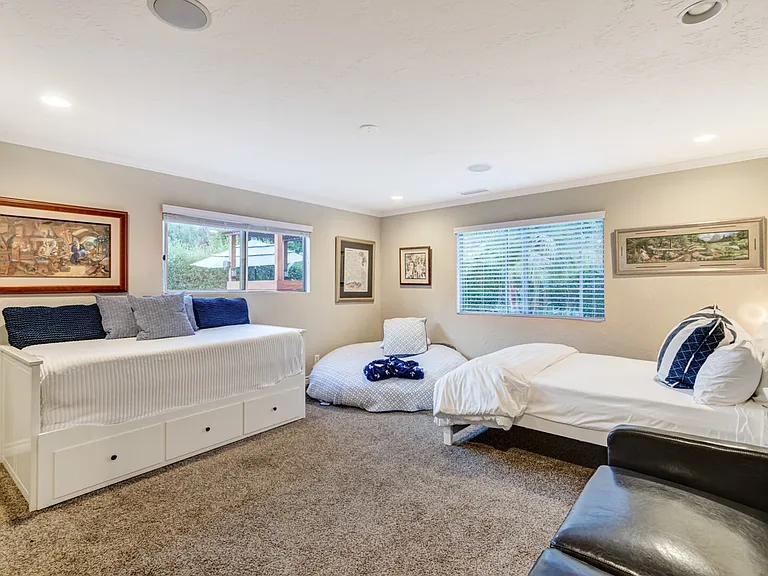 Mar Vista Dr — Photo 16