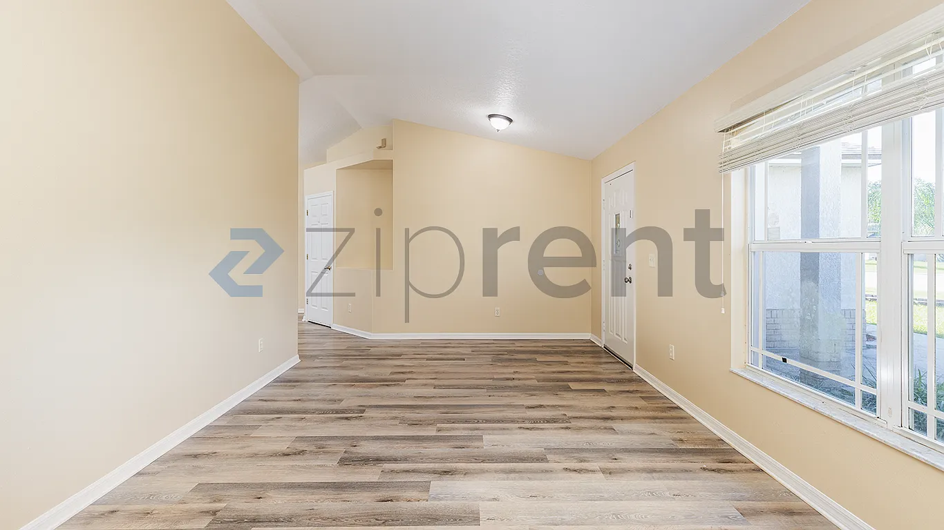 3 bed, 1644 sqft, $2,400 — Photo 4