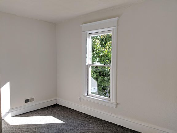 3rd image of 429 Jilson Ave