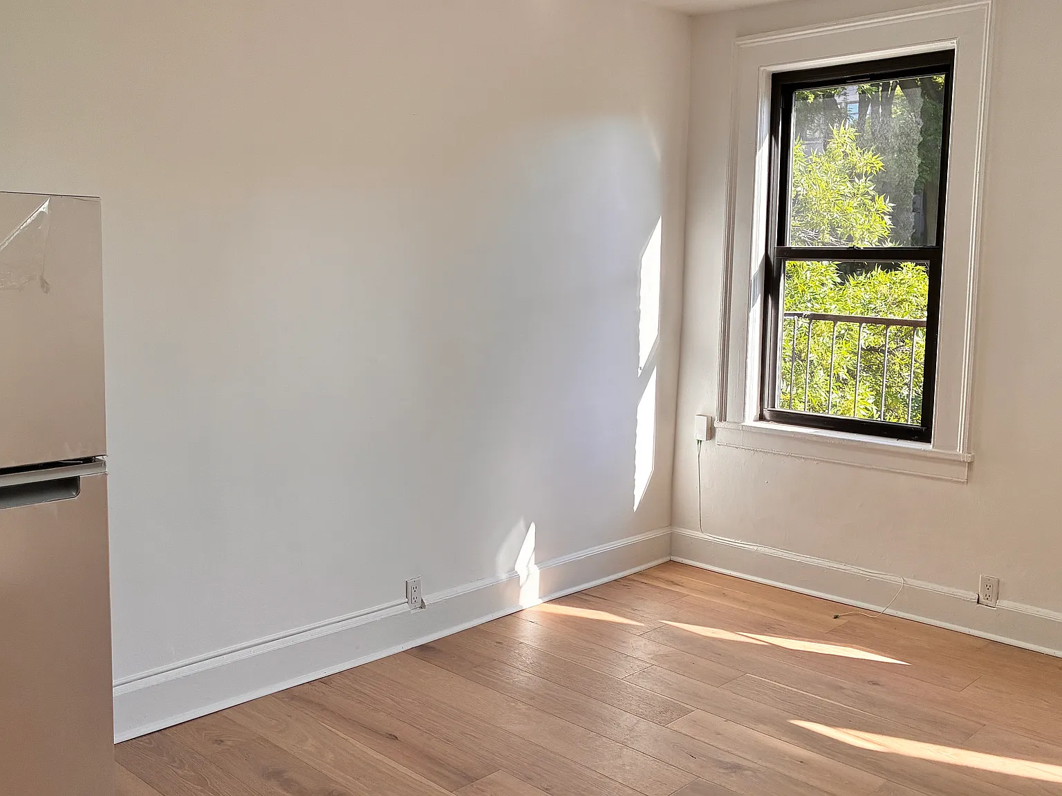 188 West 9th Street — Photo 4