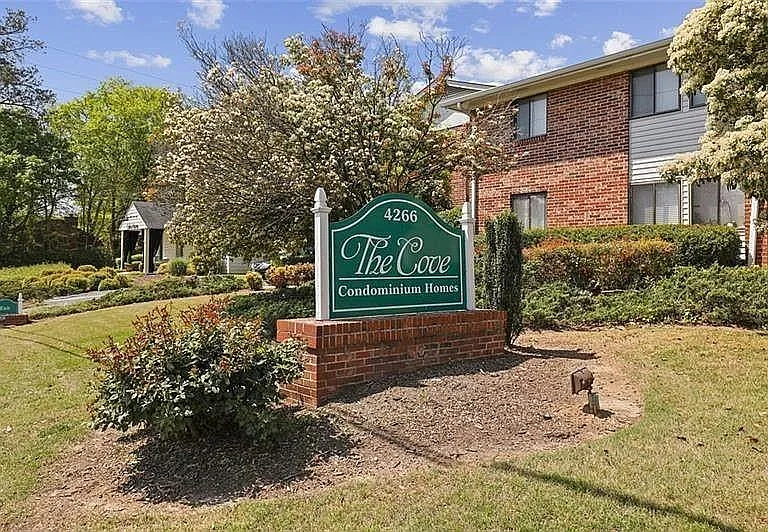 4266 Roswell Rd NE #K2 — Photo 1