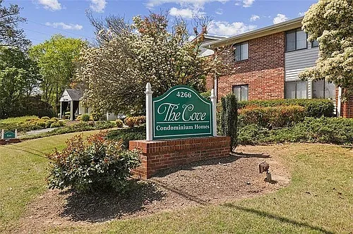 4266 Roswell Rd NE Photo 1