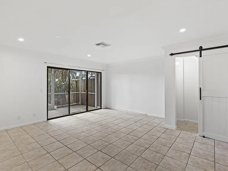 814 Hill Dr #C — Photo 12