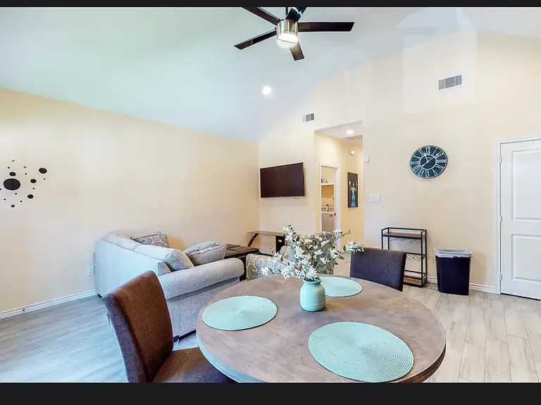 16617 E Lynbrook — Photo 16