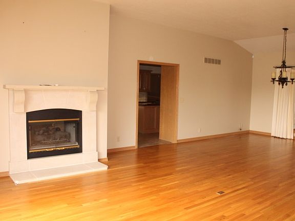 4th image of 9317 E Lakepoint Dr