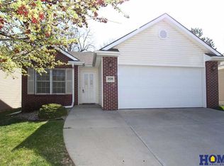 2026 S Knights Ln, Lincoln, NE 68506