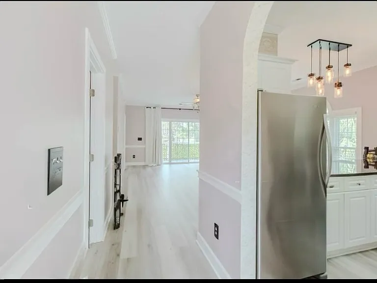 670 Riverwalk Dr #204 — Photo 2