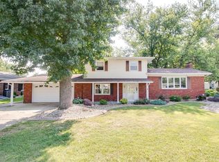 1005 Westlake Dr, Jerseyville, IL 62052