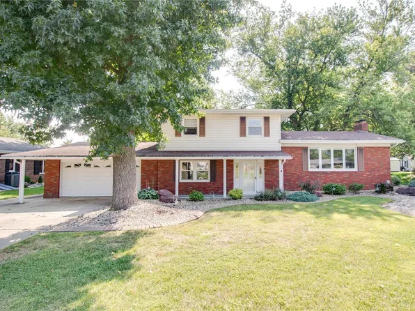 1005 Westlake Dr, Jerseyville, IL 62052