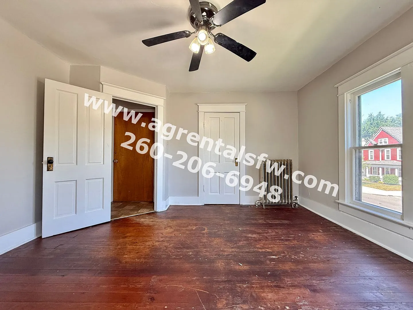 1002 Columbia Ave — Photo 2