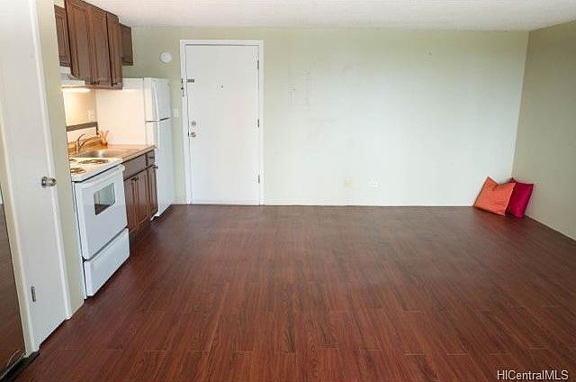 1st image of 824 Kinau St APT 307