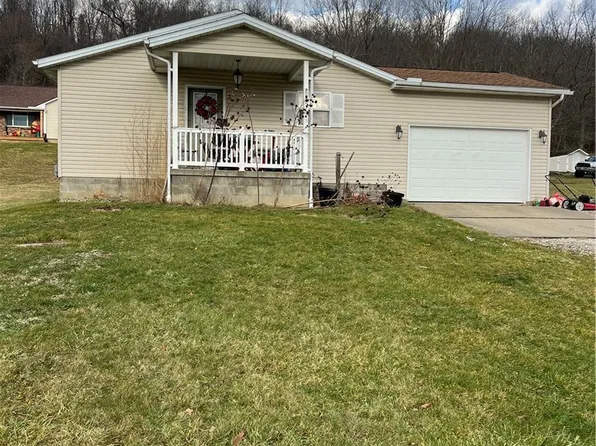 2215 Hilliard Dr, Midvale, OH 44653