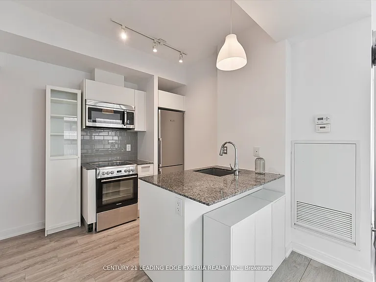 42 Charles St E #2309 — Photo 15