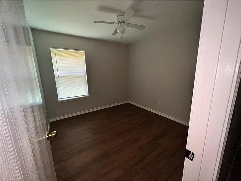 5801 Skylark Dr — Photo 6