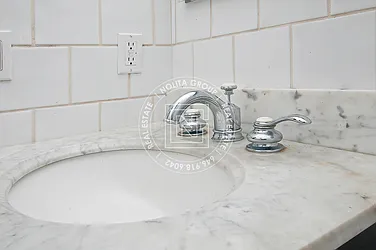 Rented by Nolita Group