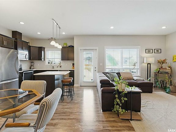 4th image of 115 Salloum Cres #309