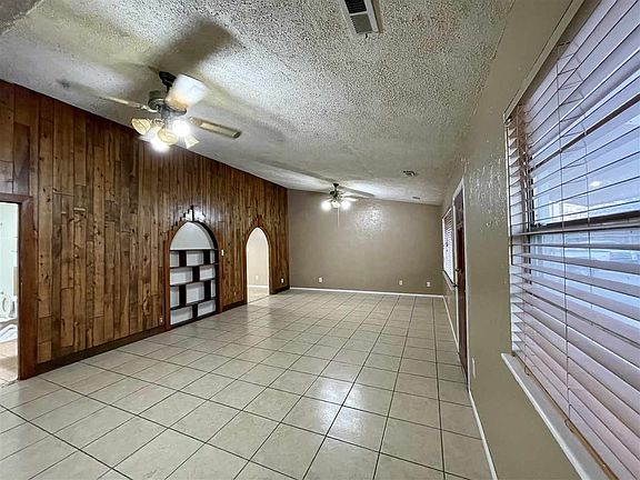 5th image of 11 Del Norte Dr