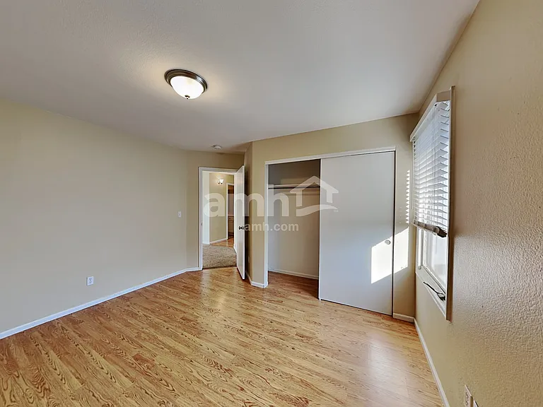 342 W Prestwick Way — Photo 17