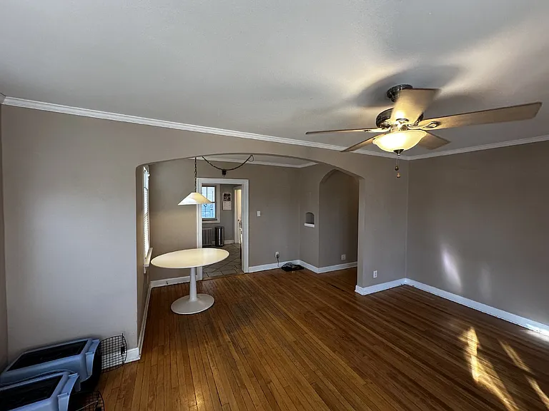 325 Sumner St — Photo 6