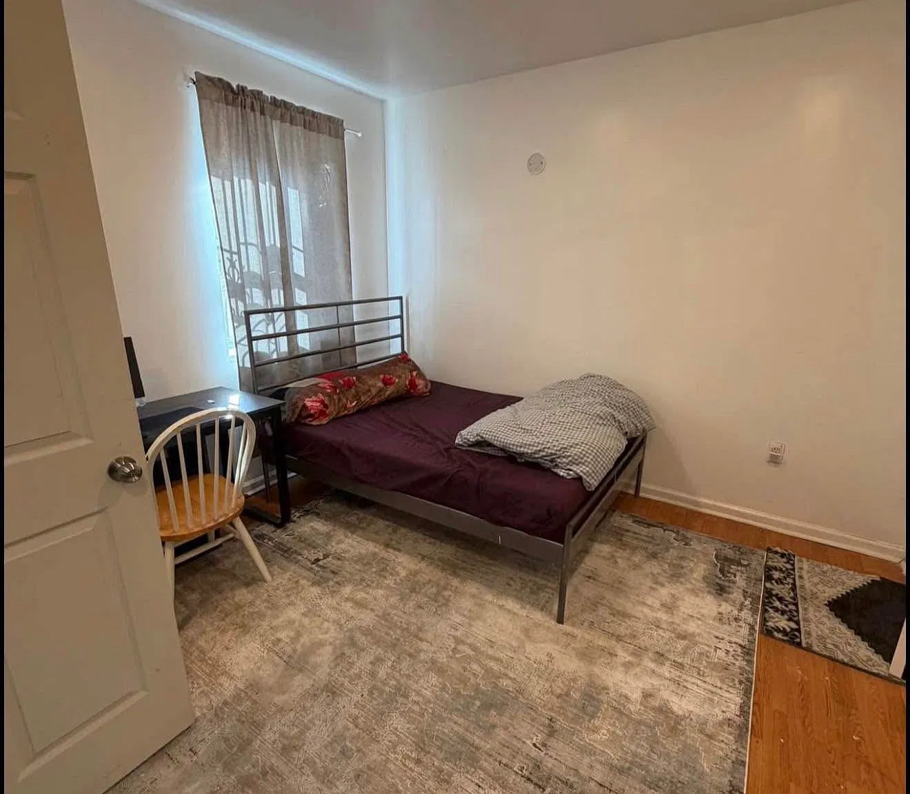 1 bed, $900 — Photo 1