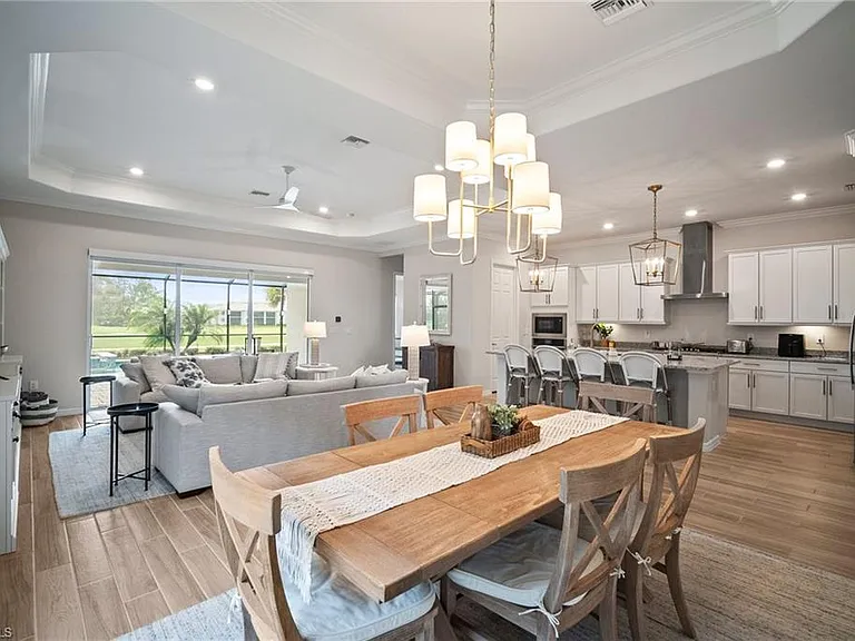 15871 Leaning Pine Ln — Photo 8