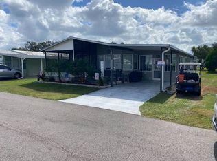 37524 Oak Lake Dr, Zephyrhills, FL 33541