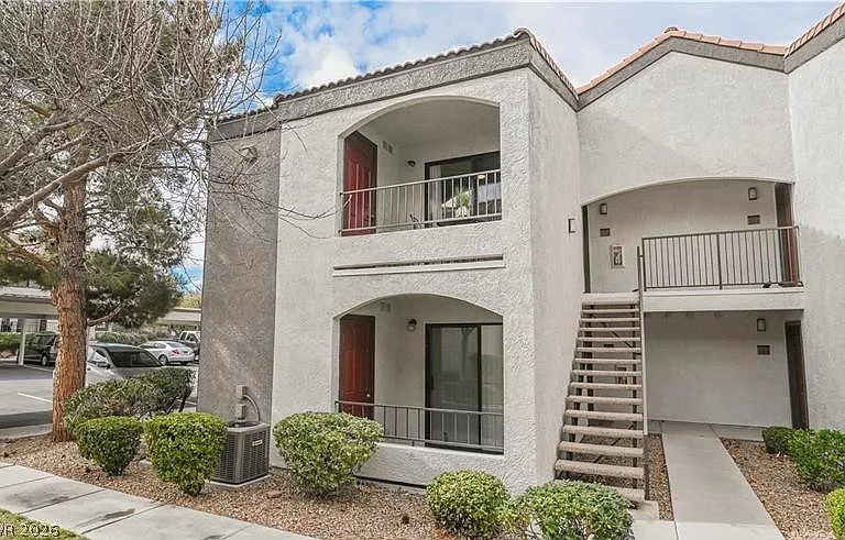 950 Seven Hills Dr #2824 — Photo 4