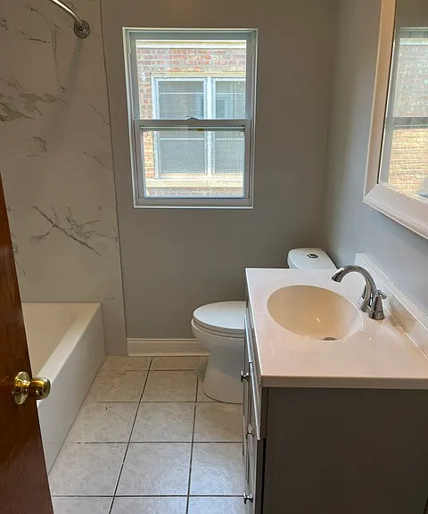 8722 S Winchester Ave — Photo 5